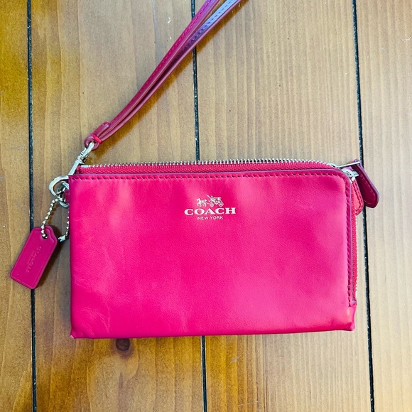Coach Red Wristlet - Picture 1 of 11
